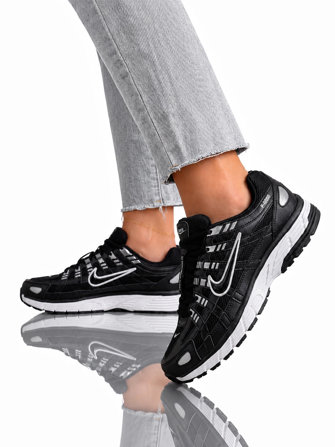 Nike P6000 Siyah Beyaz