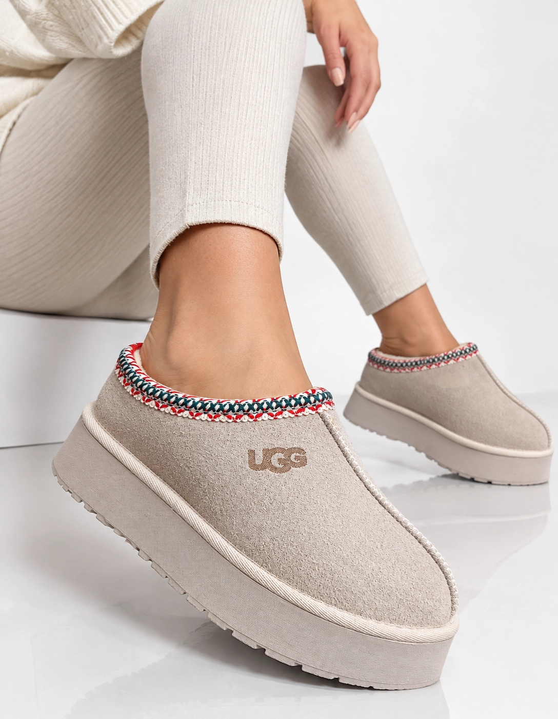 Ugg Taz Terlik Bej