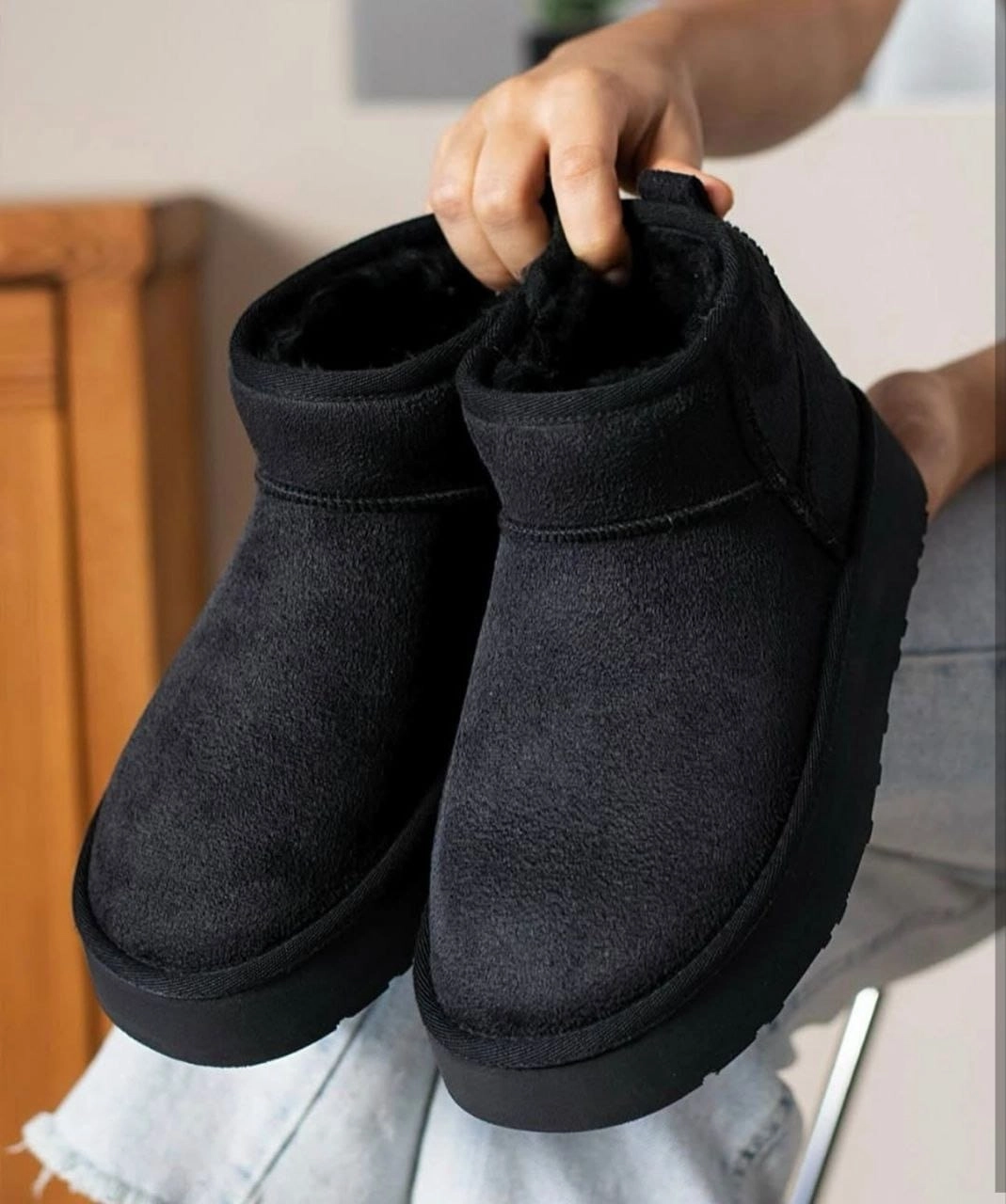 Ugg Taz Bot Siyah
